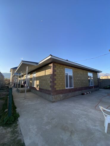 1 комнатная квартира бишкек снять долгосрочно: Продается 2х комнатный катедж(квартира), с тех. паспортом от