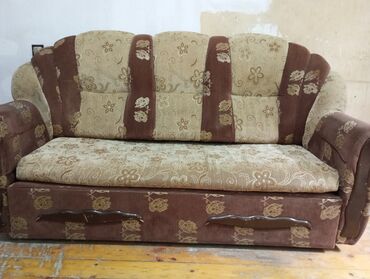 Mebel: Divan, Divan