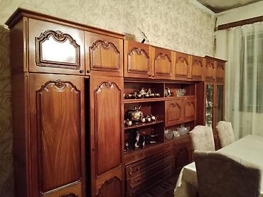 Klassik üslubda iri qonaq otağı “stenka” mebel dəsti - Material