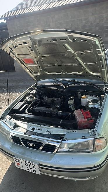 Daewoo Nexia: 2004 г., 1.5 л, Механика, Бензин, Седан