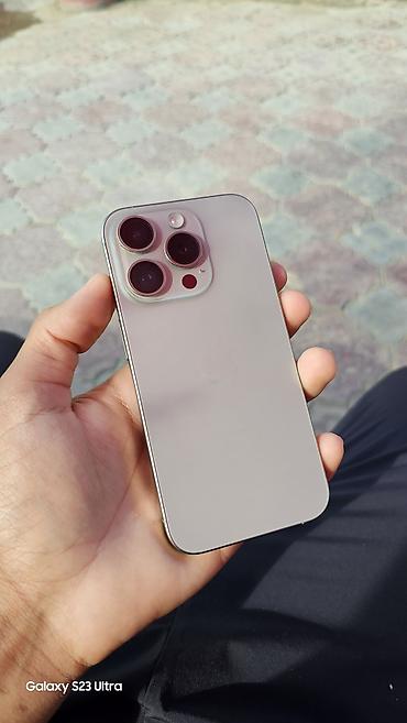 холодильник серый: IPhone 15 Pro, Б/у, 256 ГБ, Natural Titanium, Зарядное устройство, Защитное стекло, Чехол, 87 % — 1