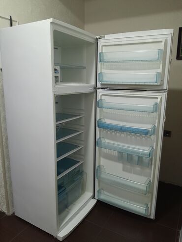 Холодильники: Б/у Холодильник Beko, No frost, Двухкамерный, цвет - Белый
