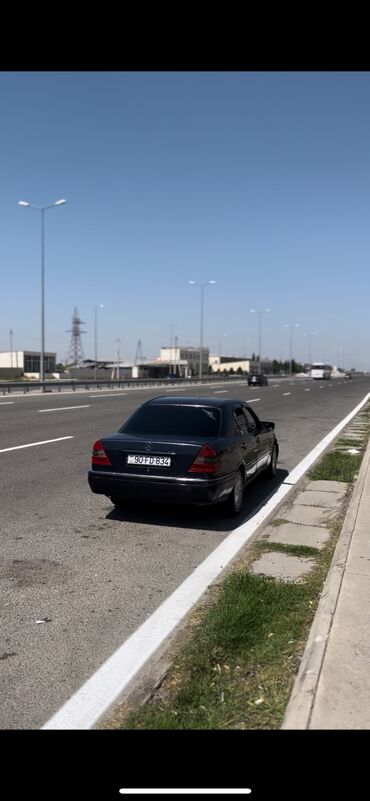 Mercedes-Benz: Mercedes-Benz C 180: 1.8 l | 1996 il Sedan — 9