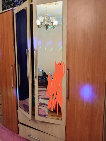 qurğuşun qiymeti: Б/у, Распашной, 4 двери Прямой шкаф, Гардеробный шкаф, Азербайджан