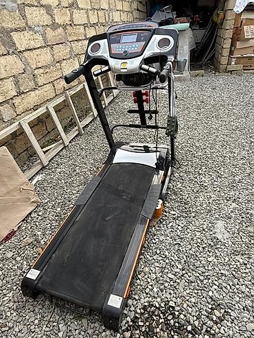 qacış aləti: Elektrikli qaçış aparatı / treadmill - Geniş konsol paneli: LCD — 6