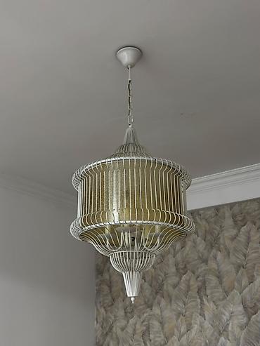 lyustralar bakida: Çılçıraq, 4 lampa, Metal — 3