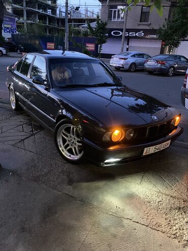 бмв: BMW 5 series: 1993 г., 4 л, Механика, Бензин, Седан
