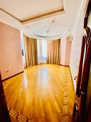 Uzunmüddətli kirayə mənzillər: Nərimanov metrosu yaxınlığında,18 mərtəbənin,15-ci mərtəbəsində,3 otaq — 8