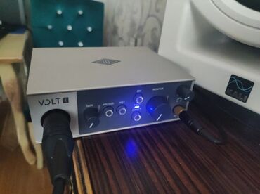 ses kartları: Universal Audio Volt1 UAD firmasına məxsus büdcəyə uyğun hazırlanmış