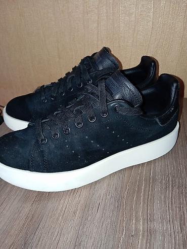 Жеке буюмдар: Кроссовкалар, 39, Adidas, Колдонулган, түсү - Кара, Өзү алып кетүү — 2