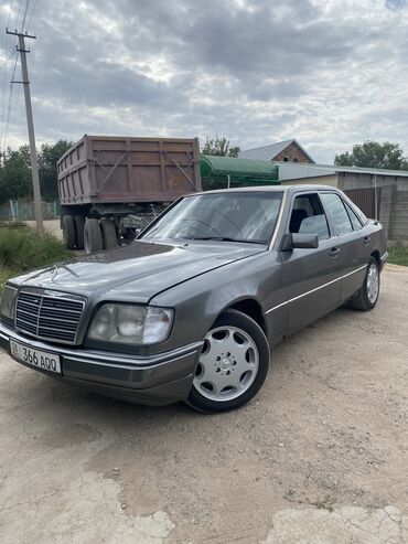 выкуп авто машына: Mercedes-Benz 220: 1994 г., 2 л, Механика, Бензин