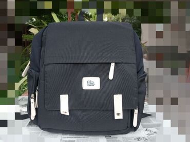 сумка lacoste: Новый рюкзак. Большой и вместительный (33х42х12 см). Много отделений