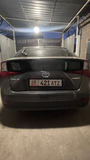 Toyota: Toyota Prius: 2019 г., 1.8 л, Автомат, Бензин, Внедорожник — 2