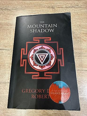 Книги и журналы: Məhsul: The Mountain Shadow – Gregory David Roberts - Nəşriyyat — 1