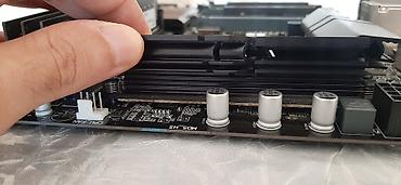 1155 plata: Bundle satılır - 350 AZN Ana plata : Gigabyte GA-Z170XP-SLI CPU  — 4