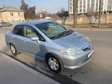 Honda: Honda Fit Aria: 2004 г., 1.3 л, Вариатор, Бензин, Седан