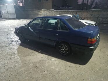 Volkswagen: Volkswagen Passat: 1992 г., 1.8 л, Механика, Бензин, Седан — 12
