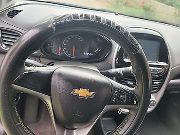tesla 3: Chevrolet Spark: 2017 г., 0.1 л, Автомат, Бензин, Хэтчбэк — 4