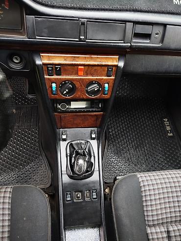 mersedes e class: Mercedes-Benz W124: 1991 г., 2.3 л, Механика, Бензин, Седан — 10