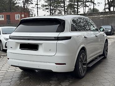 Lixiang: Lixiang L7: 2024 г., 1.5 л, Вариатор, Гибрид, Кроссовер — 5