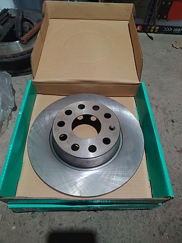 диск макси: Задние тормозные диски (новые) Audi/VW/Skoda
D 272x10, 5x112 — 1