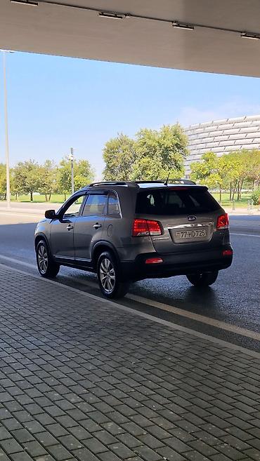 masin sat: Kia Sorento: 2 l | 2010 il Ofrouder/SUV — 2