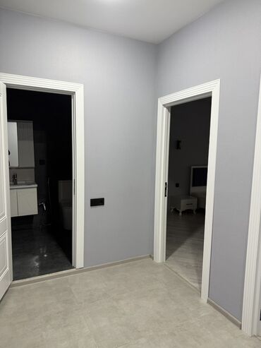 Uzunmüddətli kirayə mənzillər: Ünvan Cəfer Xandan küç. Darnagül Otaq sayı: 2 (1 yataq otağı + 1 — 6