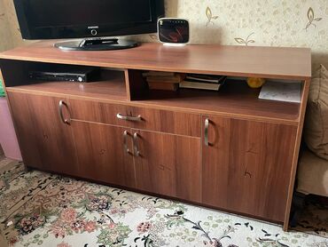 Mətbəx mebeli: Düz TV altlığı, Polkalı, Laminat
