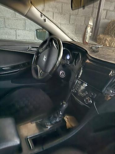 lexus rx 2010: Hyundai Sonata: 2010 г., Автомат, Бензин, Седан — 4
