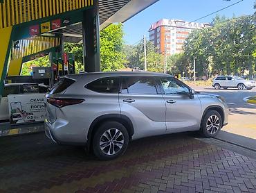 crv 2: Toyota Highlander: 2022 г., 3.5 л, Автомат, Бензин, Кроссовер — 2