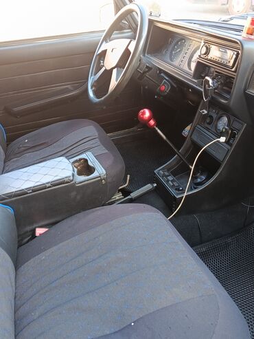 VAZ (LADA): VAZ 2107, ağ rəng, sedan kuzov. - Xarici görünüş: ağ boya, xromlu ön — 12