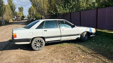 Audi: Audi 100: 1989 г., 2 л, Механика, Бензин, Седан — 3