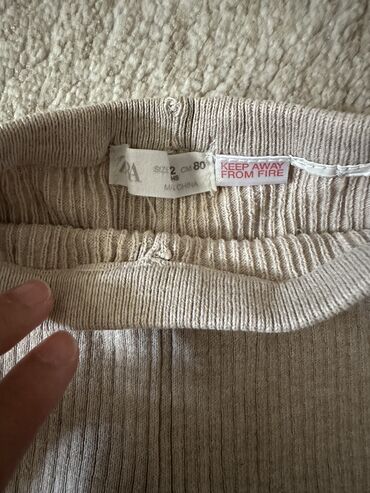 Верхняя одежда: Вещи на девочку. Куртка больше как ветровка на мягком флисе. Размер — 8