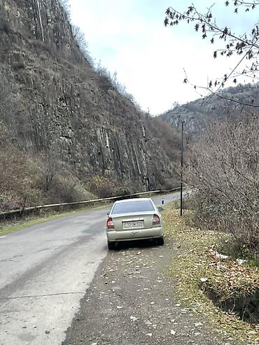 Hyundai: Hyundai Accent: 1.5 l | 2000 il Sedan — 1