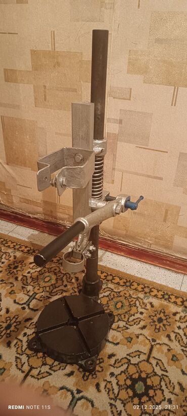 Другие инструменты: Продаю инструменты:Точило, двигатель на 220 в,180 вт,2800 оборотов — 17