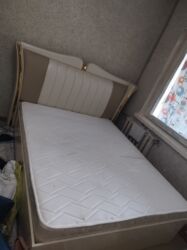 этаж кроват: Двуспальная кровать с мягким изголовьем + матрас. Описание: - Размер