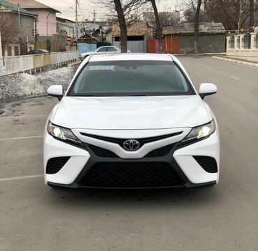 рассрочка лексус: Toyota Camry (XV70), белый седан бизнес-класса. 6000$ Есть рассрочка