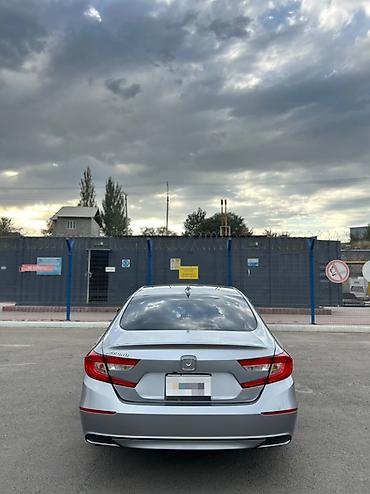 camry 2011: Honda Accord: 2018 г., 1.5 л, Вариатор, Бензин, Седан — 4