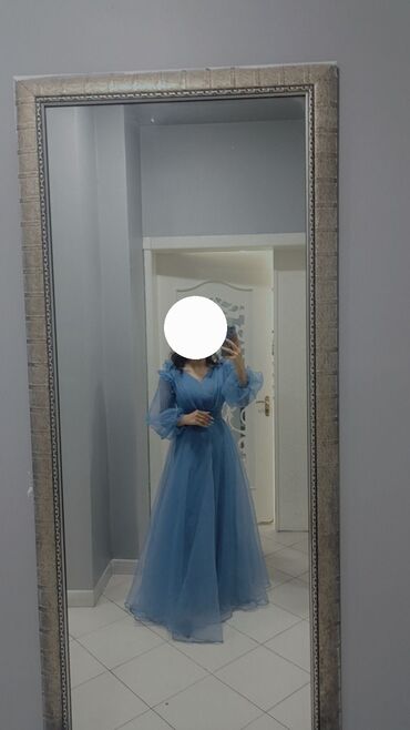 uzun koynekler: Uzun ziyafət/gecə libası – açıq mavi rəng2 defe geyilib 120m alinib