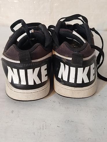 Patike: Nike patike broj 39-700 dinara Veoma dobro stanje Broj 39 Gaziste 24,5 na lalafo.rs — 7 Patike: Nike patike broj 39-700 dinara Veoma dobro stanje Broj 39 Gaziste 24,5 — 7