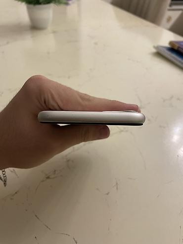 iphone 16 pro satilir: IPhone 11, Ağ, Face ID — 5