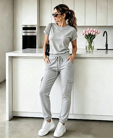 papuce cupave: Ženski dvodelni trenerka komplet – majica + pantalone sa džepovima — 3