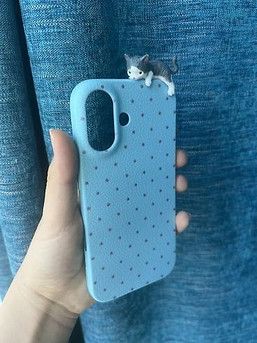 Чехол на iPhone 16 с 3D-фигуркой котёнка - Форм-фактор: накладка. -