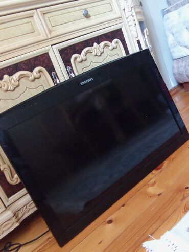 Televizorlar: İşlənmiş Televizor Samsung 82" Ünvandan götürmə