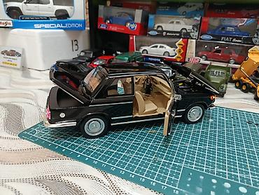 İncəsənət və kolleksiyalar: Məhsul: Kolleksiya üçün klassik avtomobil maketi – BMW 2002tii (miqyas — 3