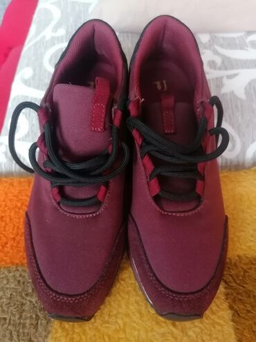 patike reebok: Trussardi, 37, bоја - Bordo