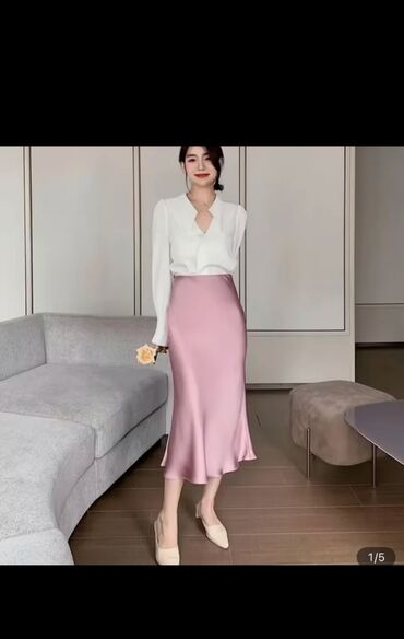 Ətəklər: Yeni eyni şəkildəki model saten ətək S .M razmerlere uygundur