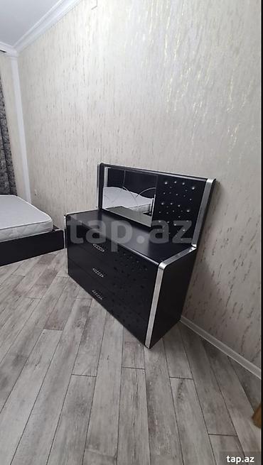 komod satilir: Yataq otağı mebel dəsti satılır. Dəstə daxil olan hissələr: - 2 — 2