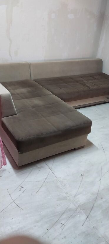 örtü: Künc divan, Bazalı
