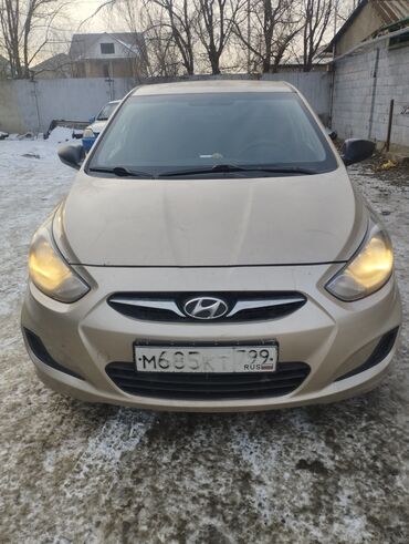 Hyundai: Hyundai Solaris: 2014 г., 1.6 л, Механика, Бензин, Седан